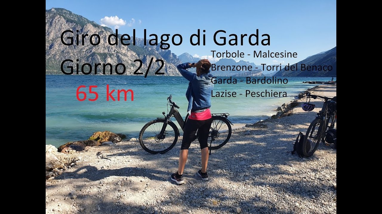 Lago di Garda com estrada para ciclismo